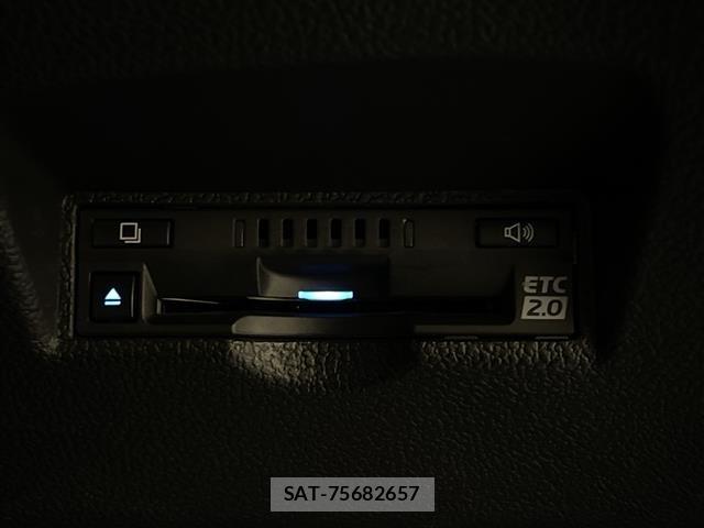 Toyota PRIUS PHV 2019 8954764-6