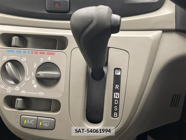 Toyota PIXIS EPOCH 2015 8919116-3