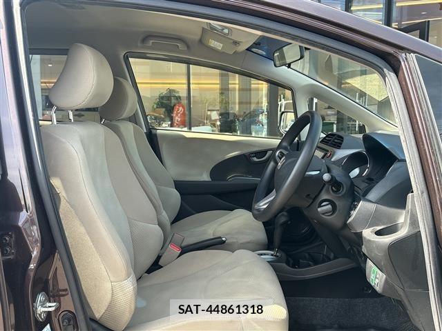 Honda FIT 2013 8922330-9