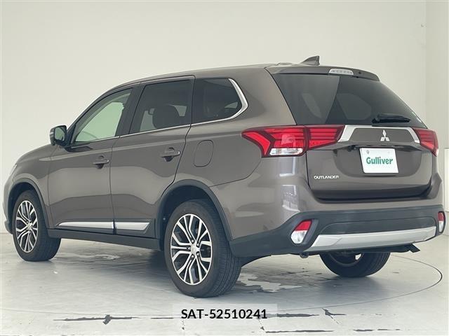 Mitsubishi OUTLANDER 2019 8718315-14
