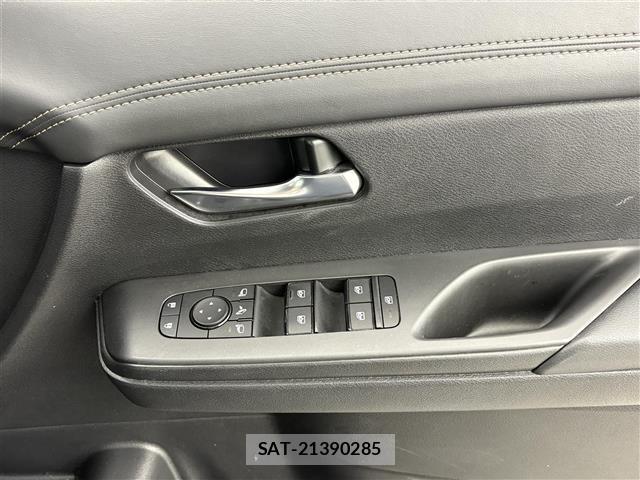 Nissan SERENA 2023 8672372-3