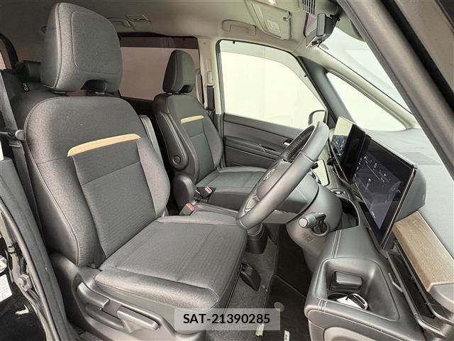 Nissan SERENA 2023 8672372-6