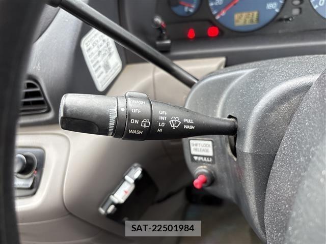 Nissan SERENA 2000 8717120-3
