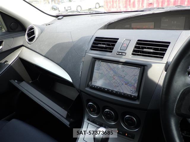 Mazda AXELA 2009 8719007-3