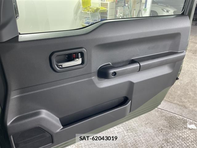 Suzuki JIMNY 2025 8933166-10