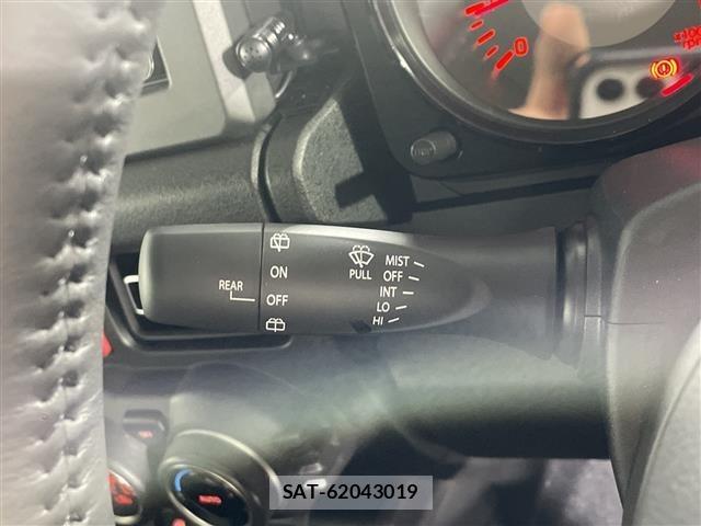 Suzuki JIMNY 2025 8933166-3