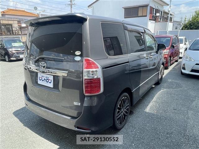 Toyota NOAH 2007 8722663-1