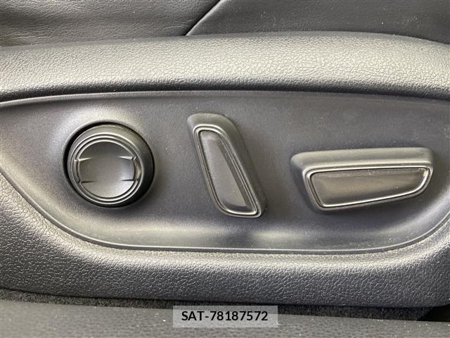 Toyota CROWN 2018 8734461-3