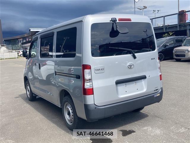 Toyota TOWNACE VAN 2022 8725281-13