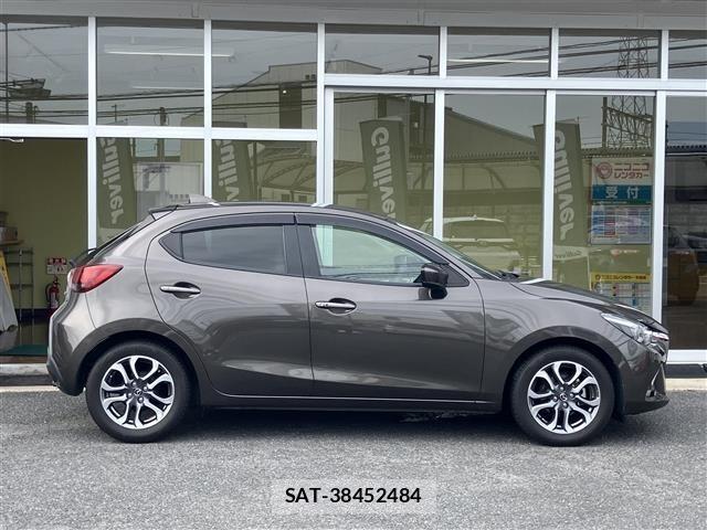 Mazda DEMIO 2017 8732081-18