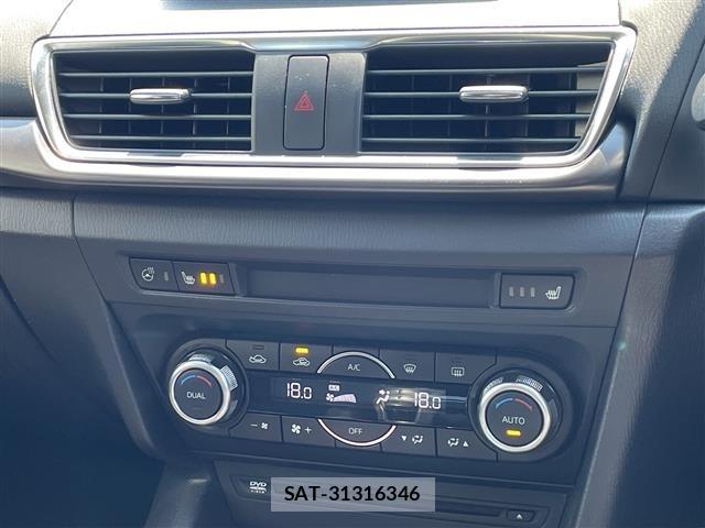 Mazda AXELA 2017 8678428-8