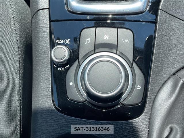 Mazda AXELA 2017 8678428-9
