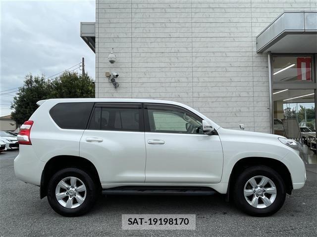 Toyota LAND CRUISER PRADO 2015 8737268-16