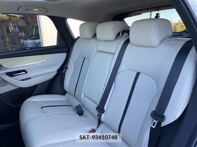 Mazda CX-60 2023 8953263-4