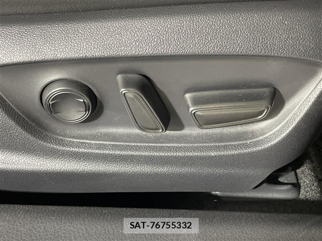 Toyota CAMRY 2018 8725102-3