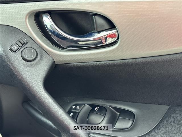 Nissan X-TRAIL 2017 8930108-12