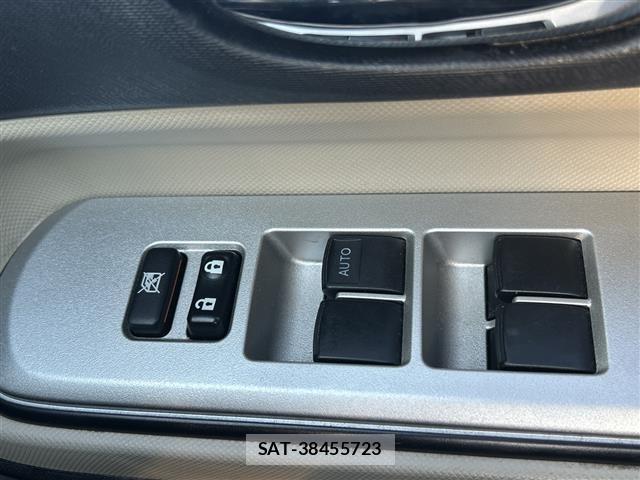 Toyota AQUA 2012 8722570-12