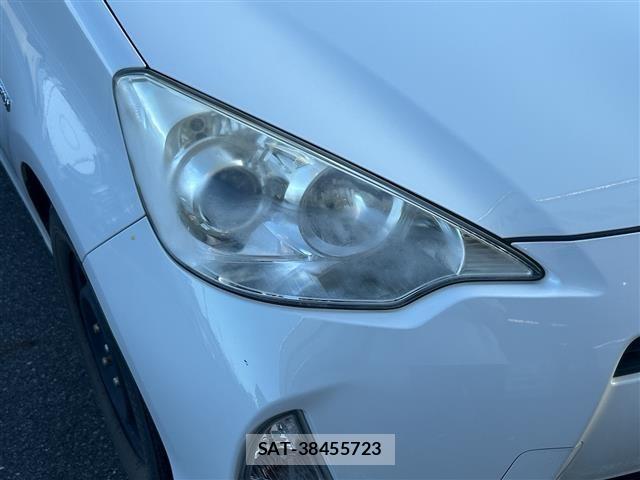 Toyota AQUA 2012 8722570-14