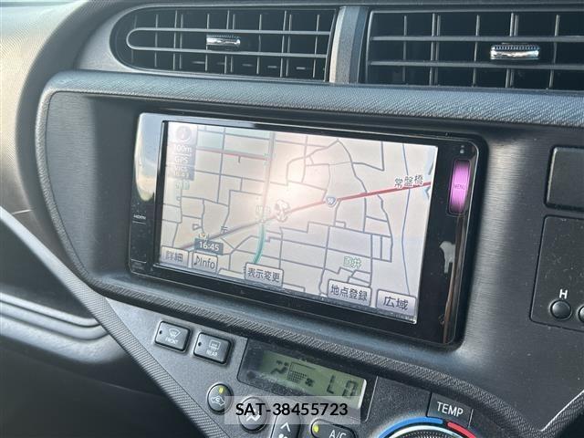 Toyota AQUA 2012 8722570-16