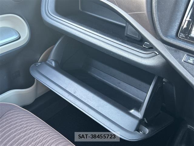 Toyota AQUA 2012 8722570-22