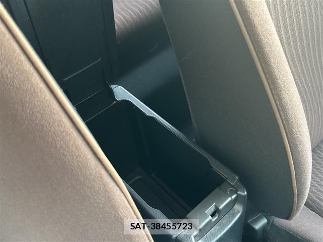 Toyota AQUA 2012 8722570-3