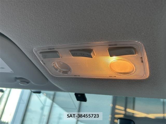 Toyota AQUA 2012 8722570-4