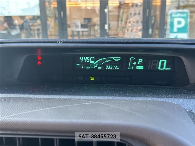 Toyota AQUA 2012 8722570-9