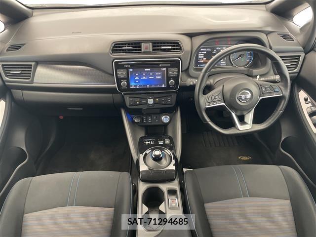 Nissan LEAF 2018 8748188-15
