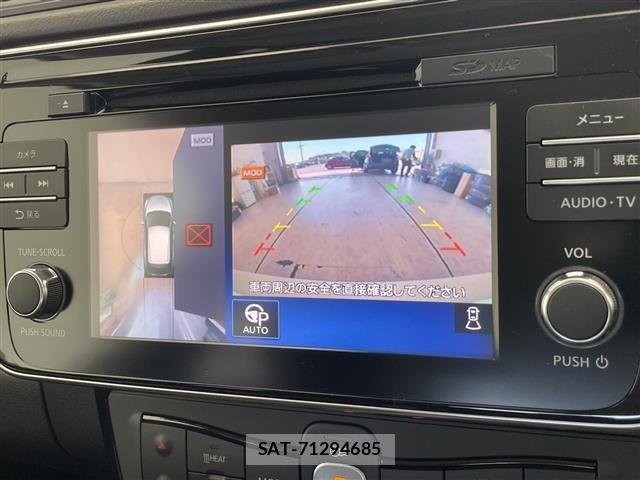 Nissan LEAF 2018 8748188-16