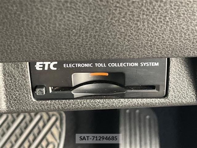 Nissan LEAF 2018 8748188-8