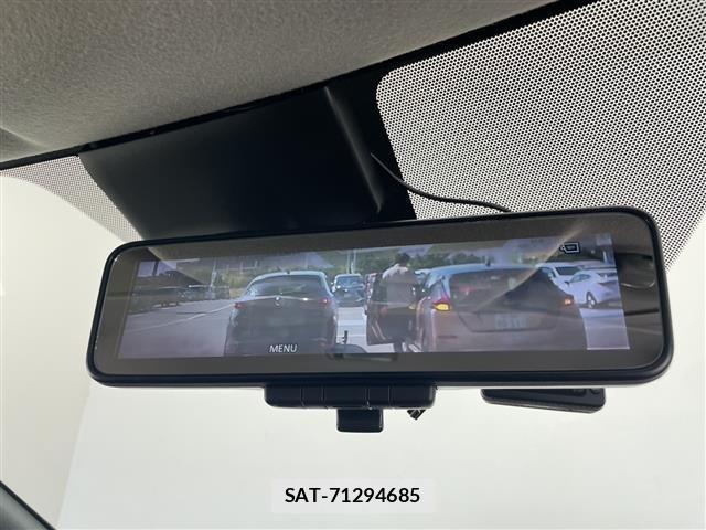 Nissan LEAF 2018 8748188-9