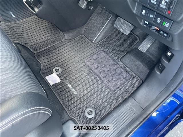 Honda FREED 2017 8952481-2