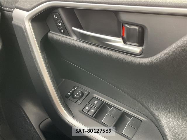 Toyota RAV4 2022 8737601-2