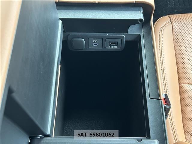 Toyota VELLFIRE 2025 8674456-2