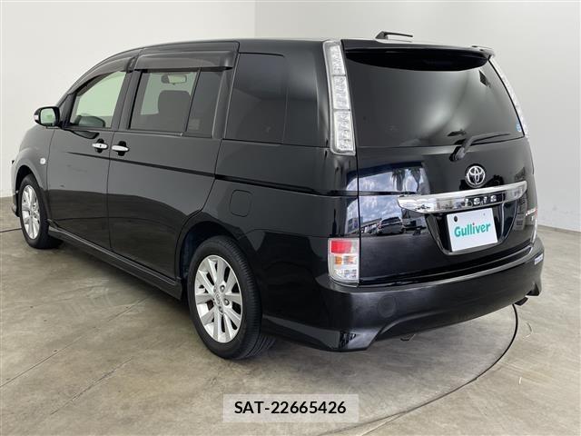 Toyota ISIS 2011 8947931-13