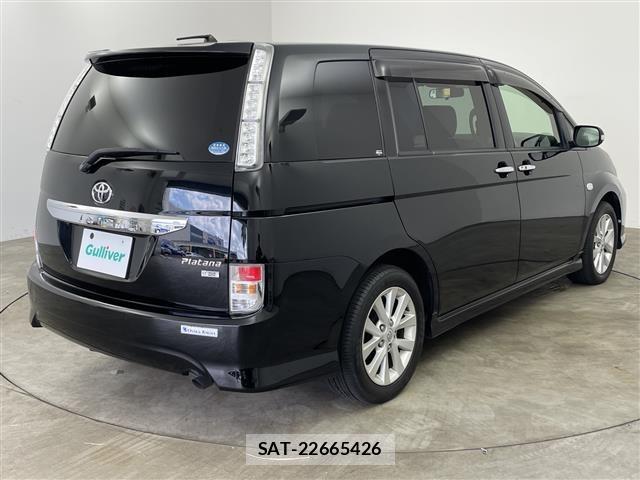 Toyota ISIS 2011 8947931-16