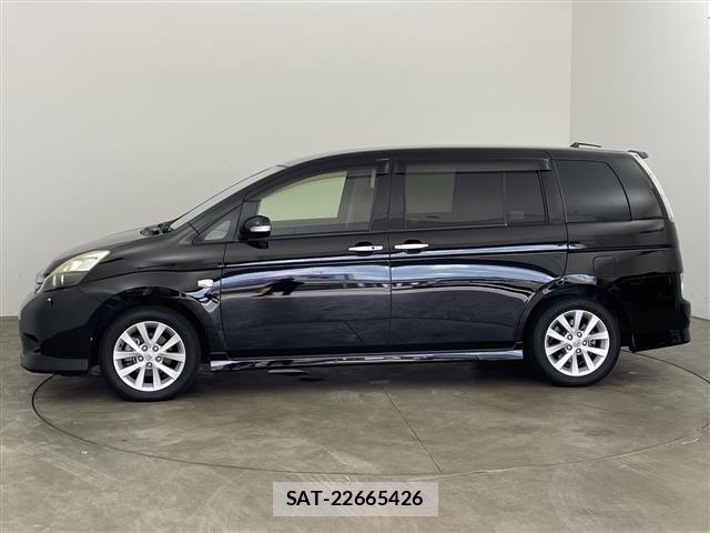 Toyota ISIS 2011 8947931-19