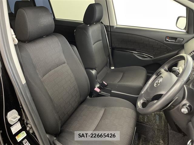 Toyota ISIS 2011 8947931-3