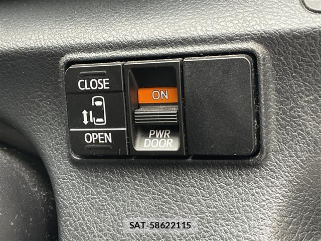 Toyota SIENTA 2017 8764067-7
