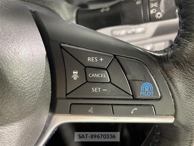 Nissan LEAF 2017 8675747-1