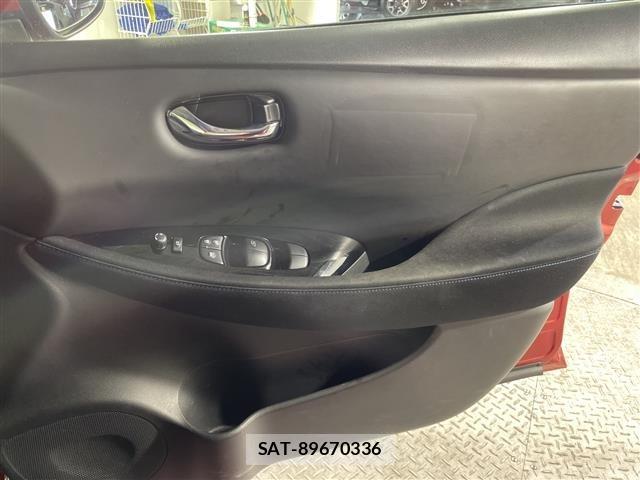 Nissan LEAF 2017 8675747-11