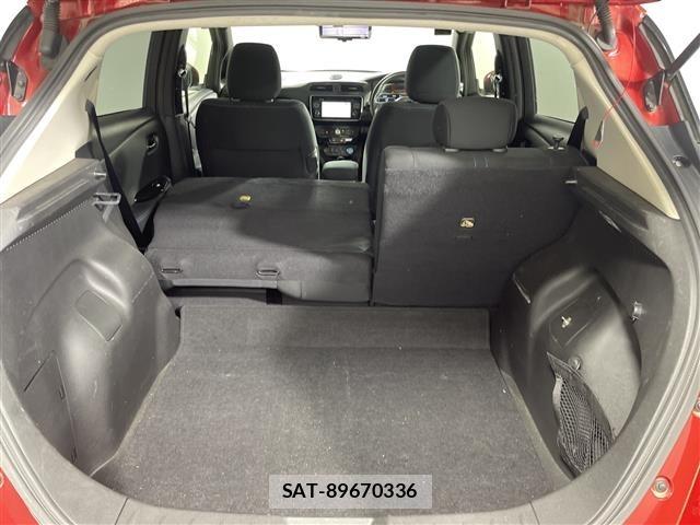 Nissan LEAF 2017 8675747-4