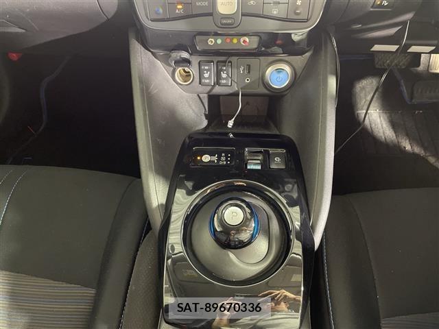 Nissan LEAF 2017 8675747-7
