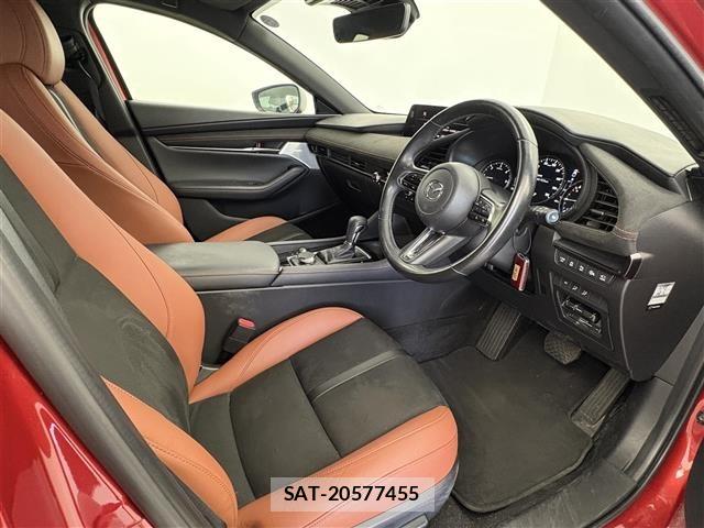 Mazda MAZDA3 2024 8732853-22