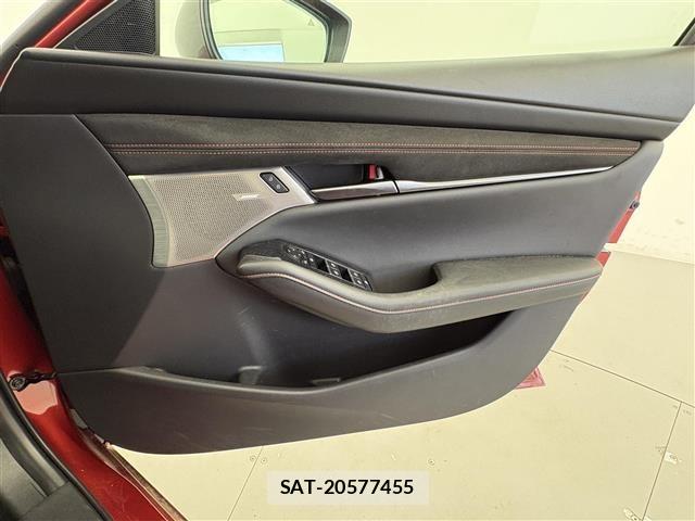 Mazda MAZDA3 2024 8732853-8