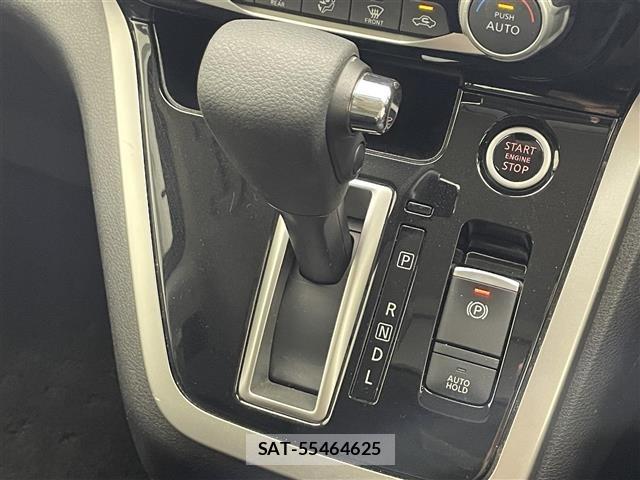 Nissan SERENA 2018 8717130-12