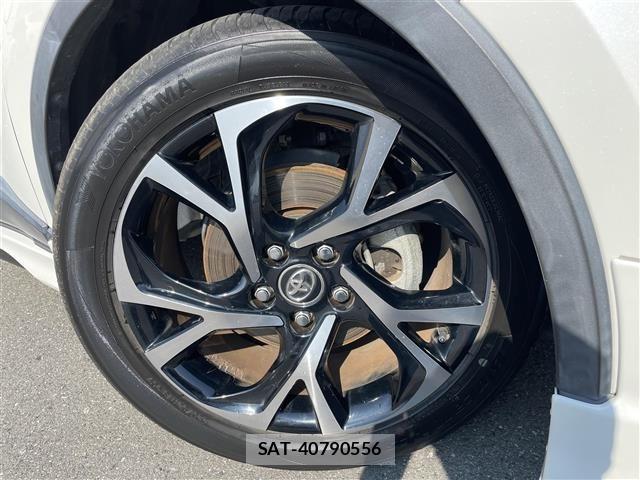 Toyota C-HR 2017 8724258-11