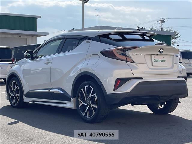 Toyota C-HR 2017 8724258-22