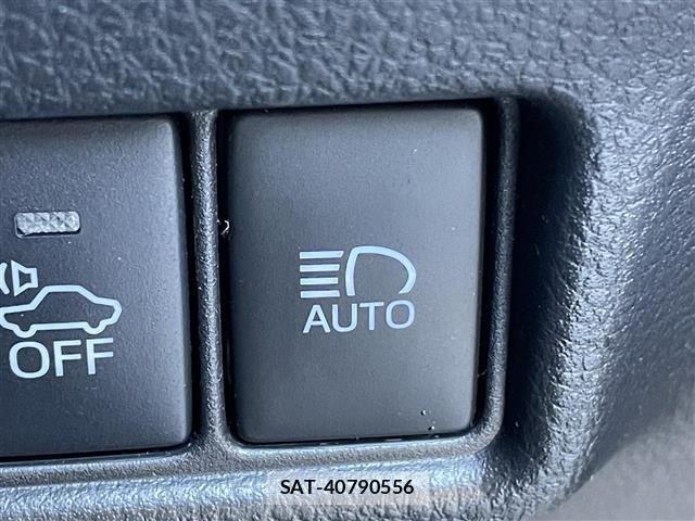 Toyota C-HR 2017 8724258-5