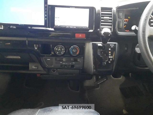 Toyota HIACE WAGON 2008 8861600-11